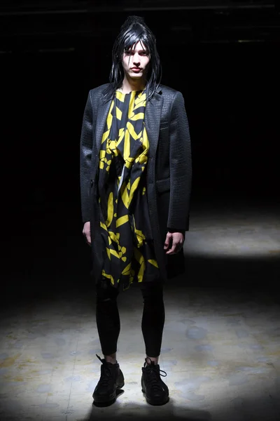 Look 14